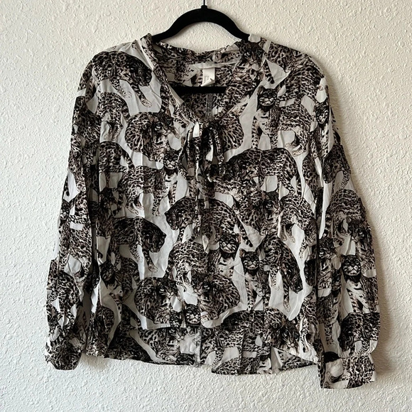 H&M Tops - H&M Novelty Leopard Cat Feline Printed Blouse Size 10